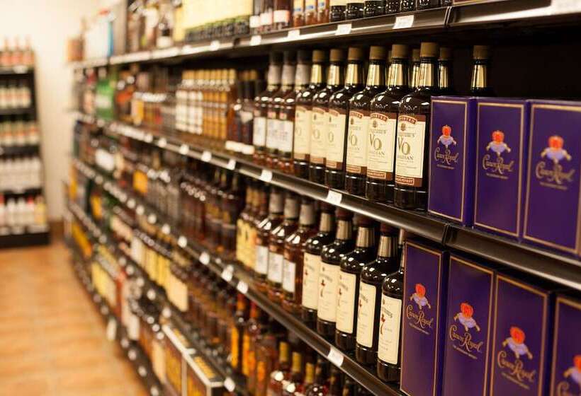 호텔 Lucky 7 Casino &