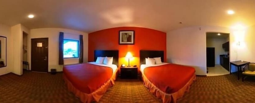 فندق Lux Inn And Suites