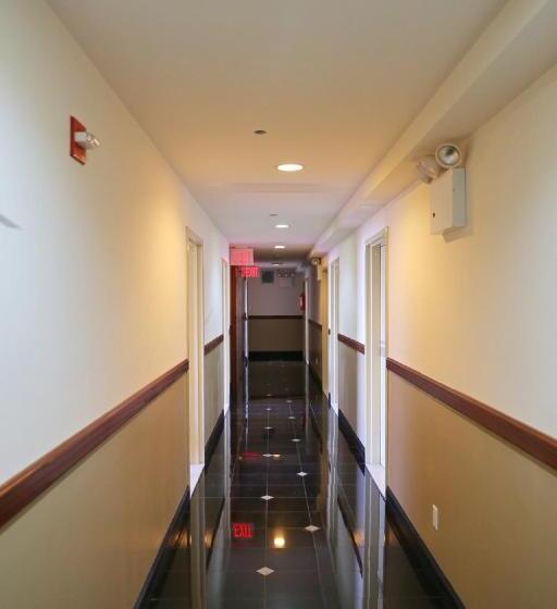 Phoenix Hotel Brooklyn Sunset Park