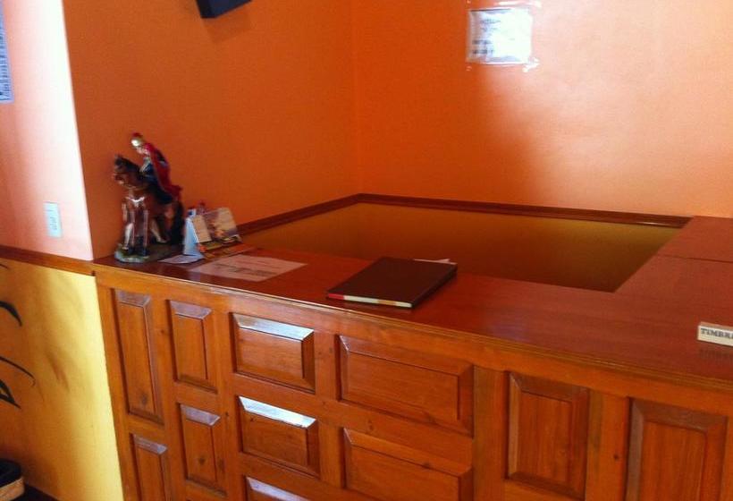 فندق Posada Castillo Panteon Ingles