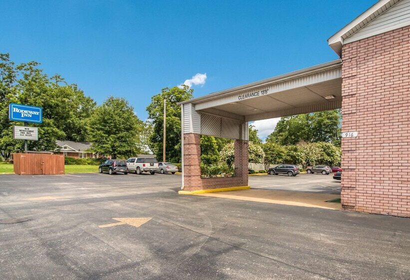 فندق Rodeway Inn