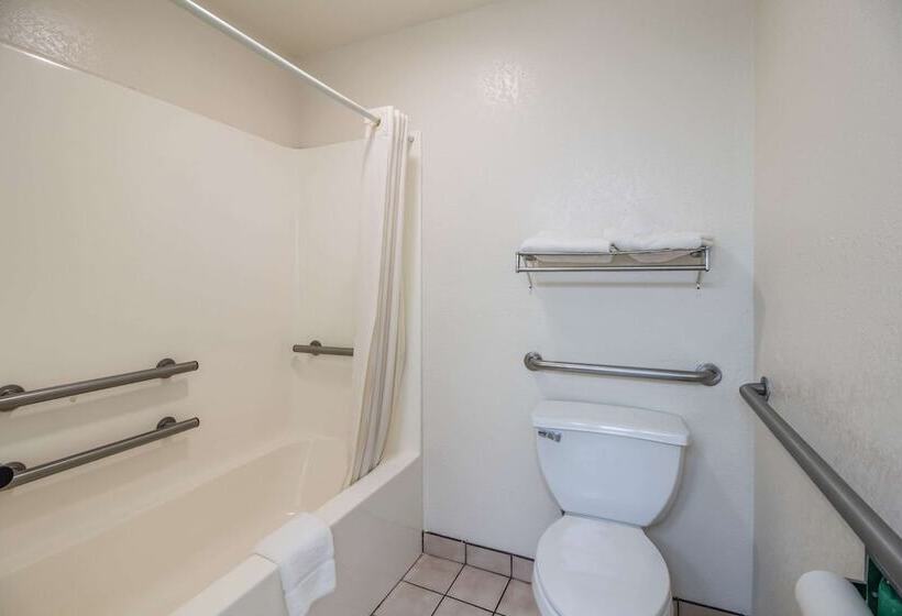 فندق Rodeway Inn