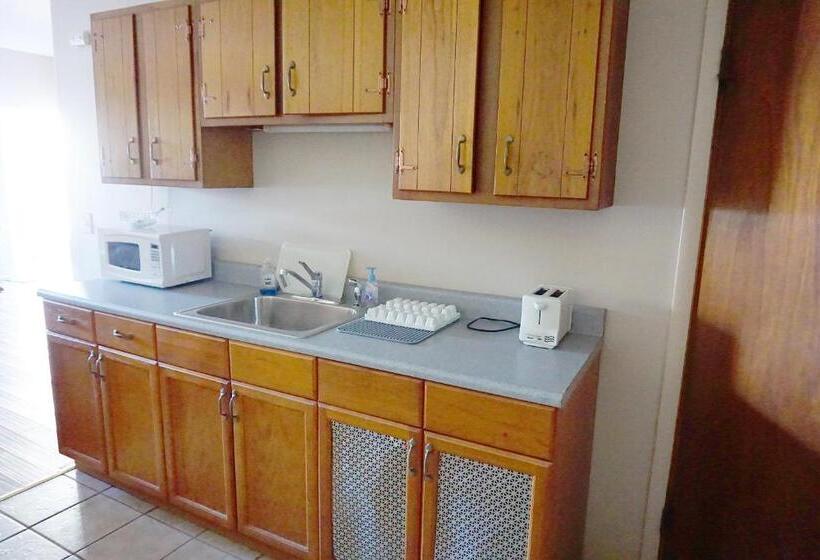 هتل Stay Saratoga