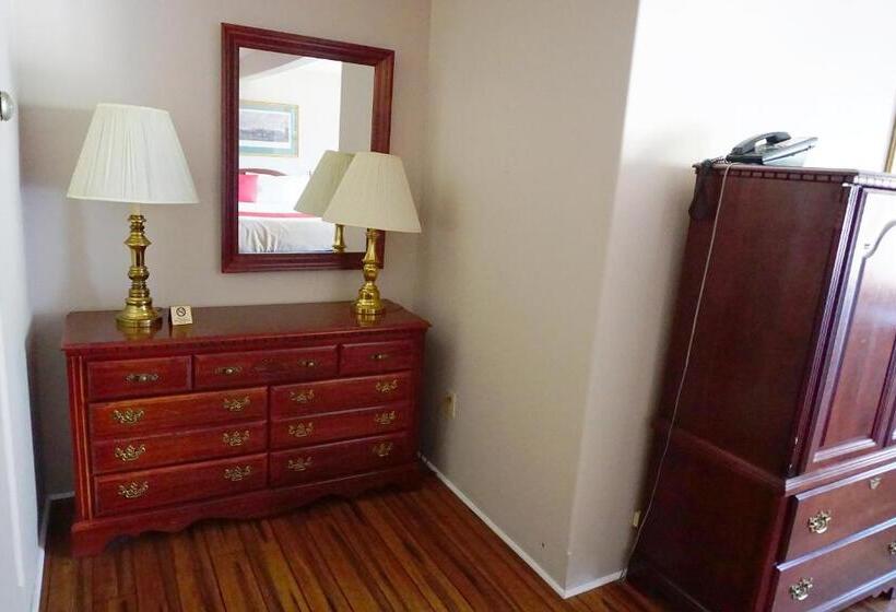 هتل Stay Saratoga