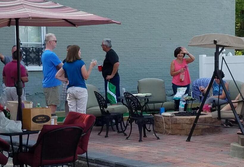 ホテル Stay Saratoga