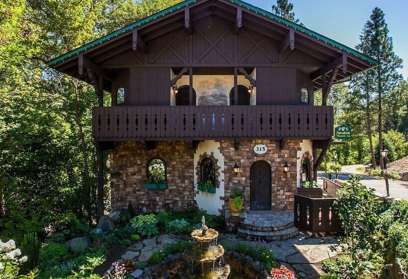 호텔 Storybook Riverside Inn