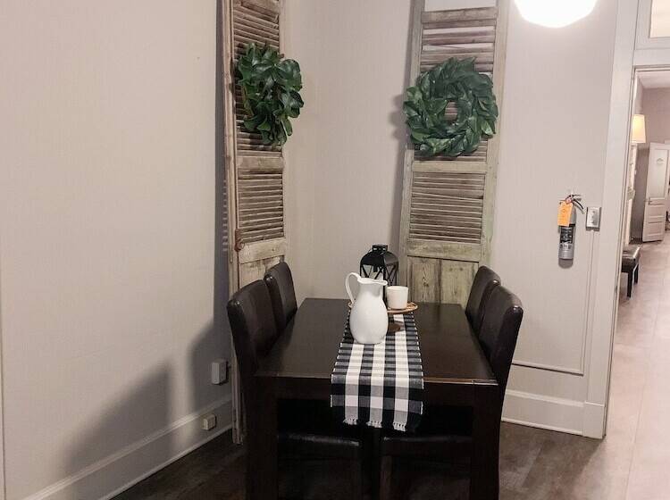 فندق The Loft On The Square