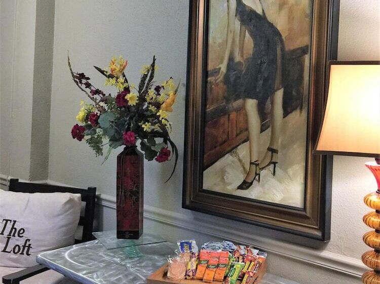 فندق The Loft On The Square