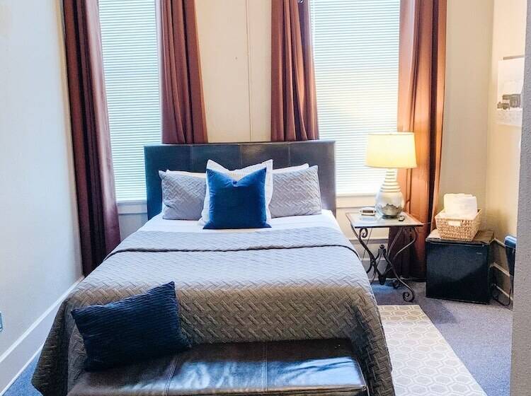 فندق The Loft On The Square