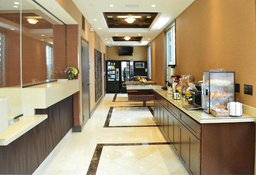 فندق Tuscan Garden Inn