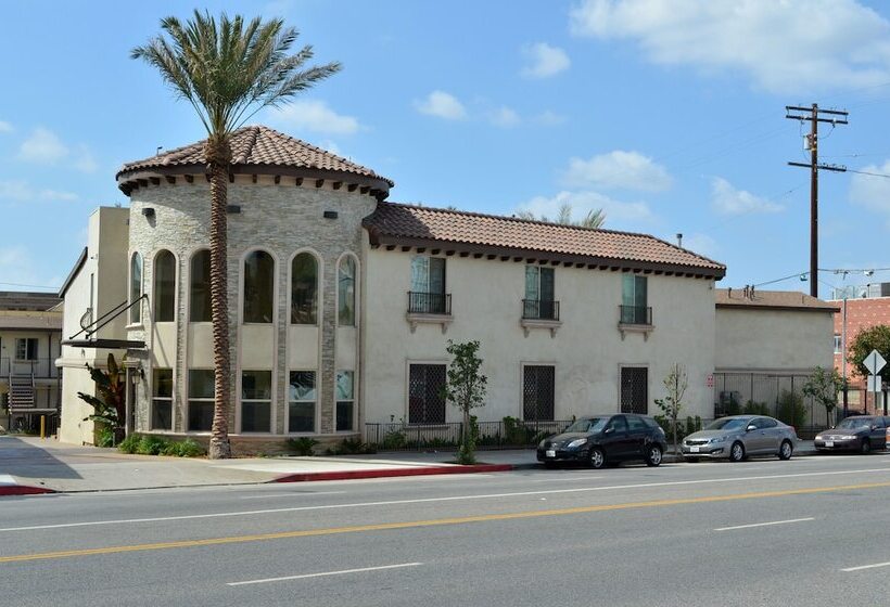 فندق Tuscan Garden Inn