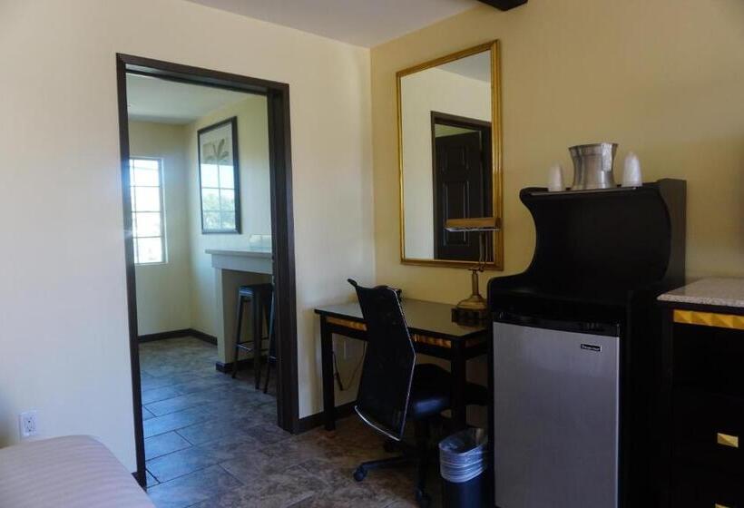 فندق Tuscan Garden Inn