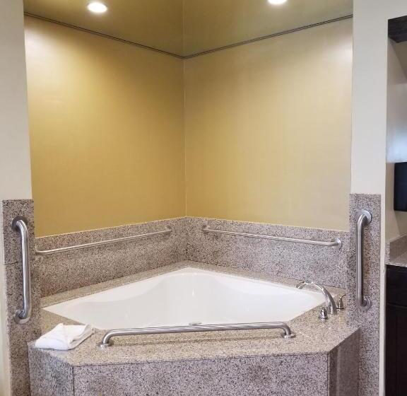 فندق Tuscan Garden Inn