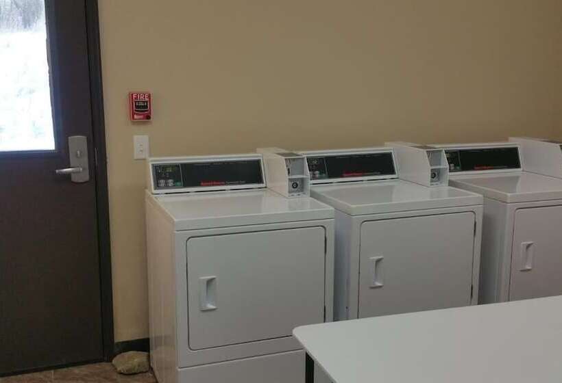 فندق Van Hook Territorial Inn