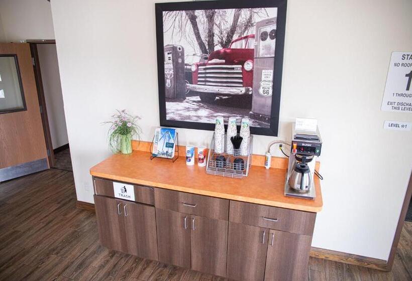 فندق White House Suites