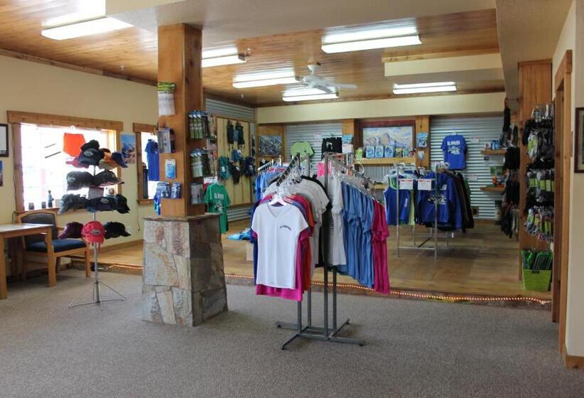 Whitney Portal Hotel And Hostel