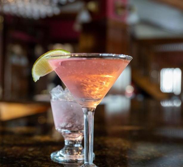 The Winthrop Arms Hotel And Restaurant