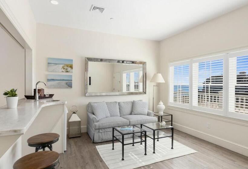 فندق Wychmere Beach Club