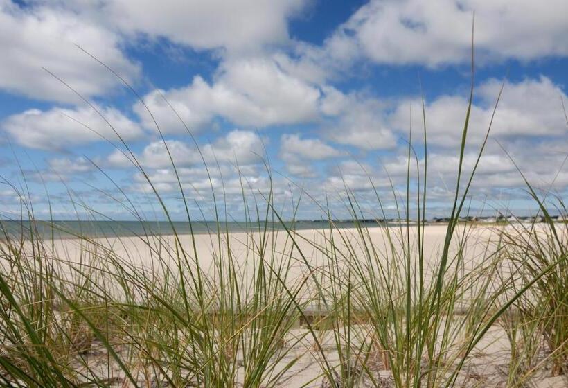 فندق Wychmere Beach Club