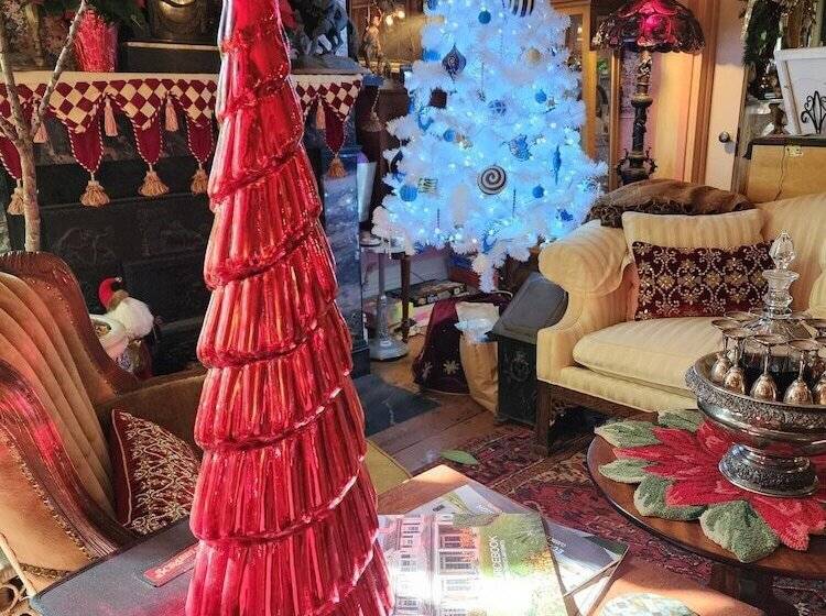 House Of 1833 Bed And Breakfast