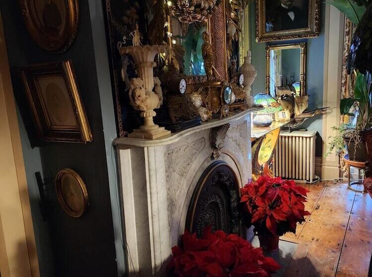 House Of 1833 Bed And Breakfast