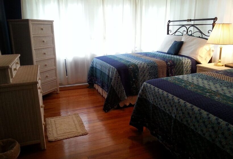 Hunter House Bed And Breakfast
