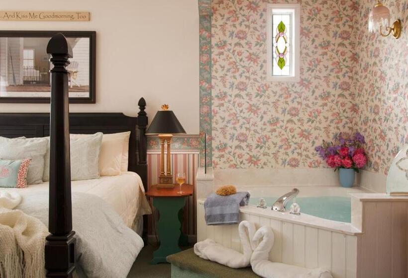 Inn At The Park Bed And Breakfast