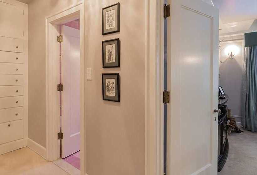 Knob Hill Bed & Breakfast