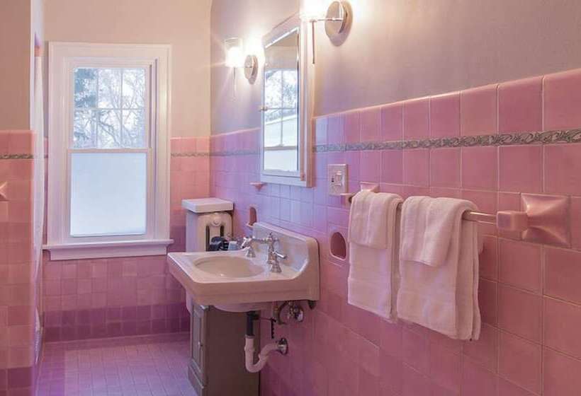 Knob Hill Bed & Breakfast