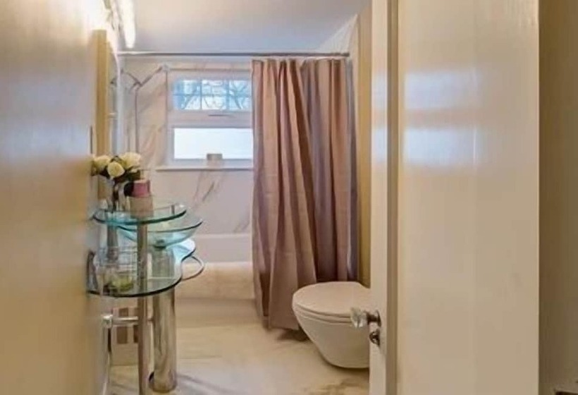 Knob Hill Bed & Breakfast