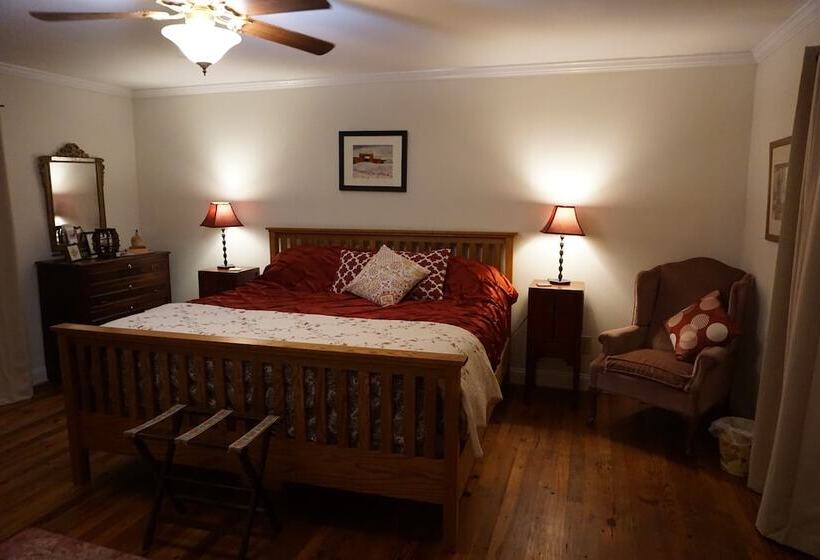 Ledge House Bed & Breakfast