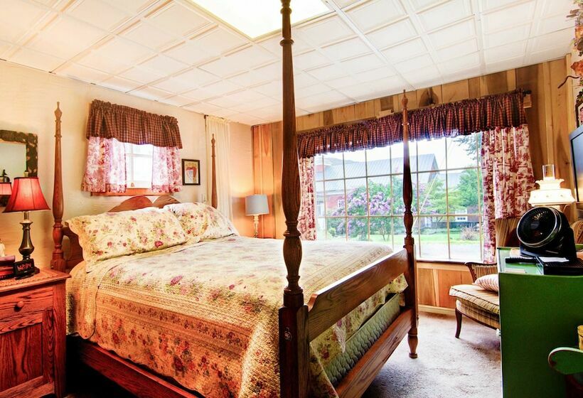 Lily Garden Bed And Breakfast