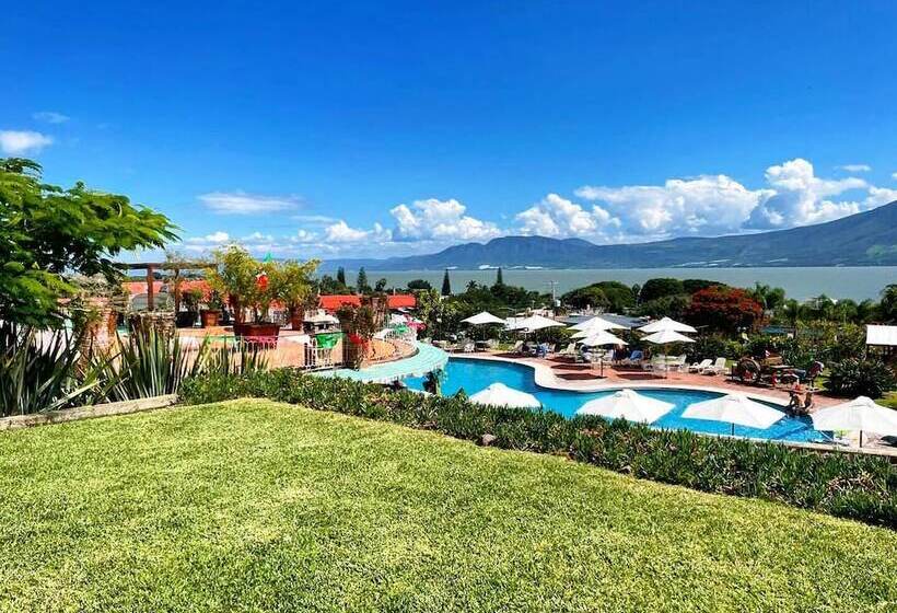 Mama Chuy Hotel & Villas