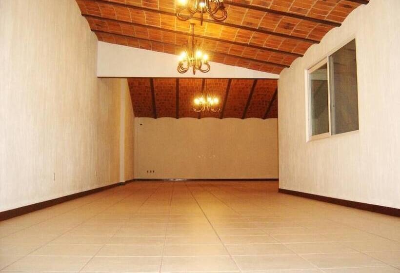 Mama Chuy Hotel & Villas