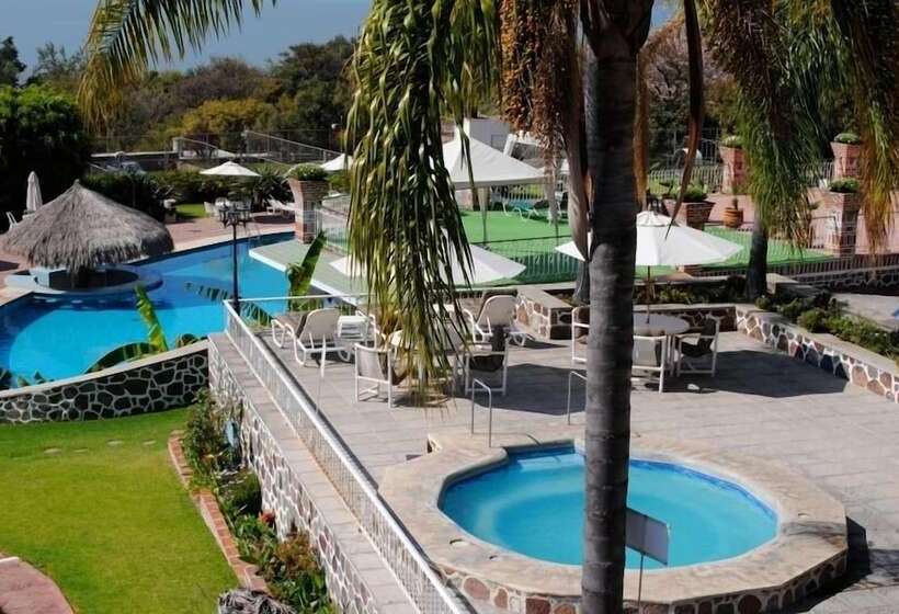 Mama Chuy Hotel & Villas