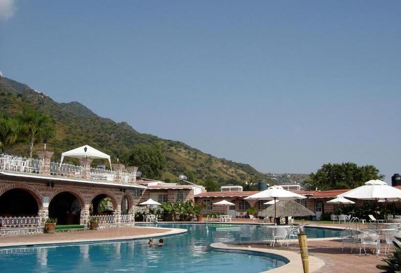 Mama Chuy Hotel & Villas