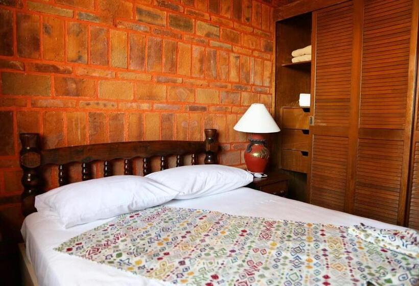 Mama Chuy Hotel & Villas