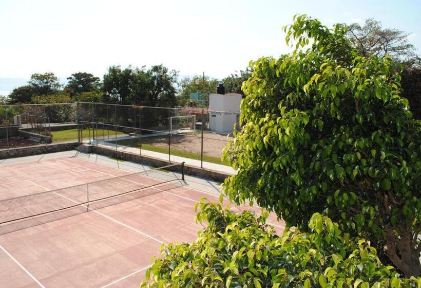 Mama Chuy Hotel & Villas