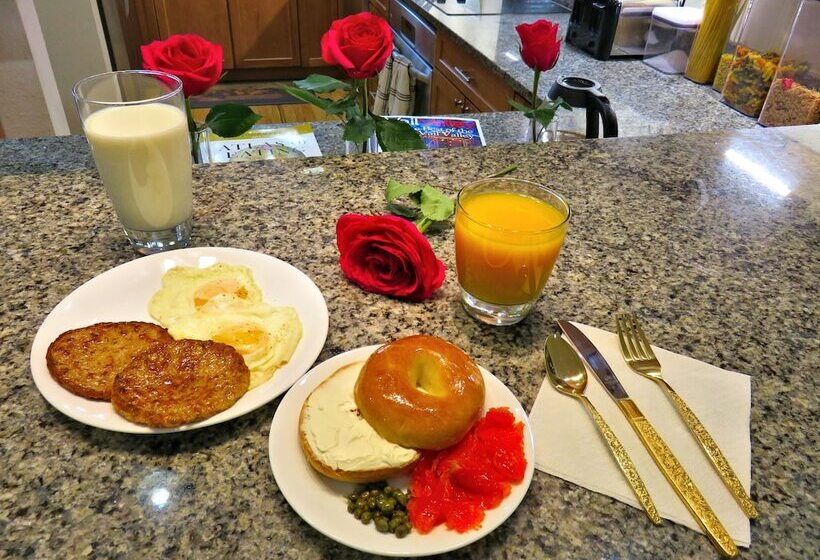 Mein Haus Bed & Breakfast