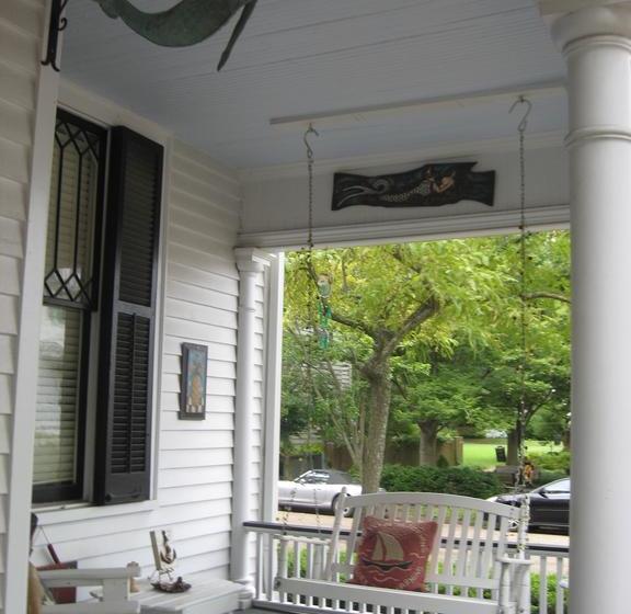 Mermaids  Porch Bed & Breakfast