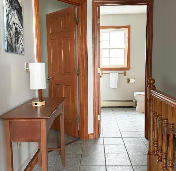 モーテル Abellona Inn & Suites