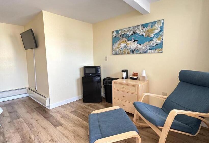 モーテル Abellona Inn & Suites