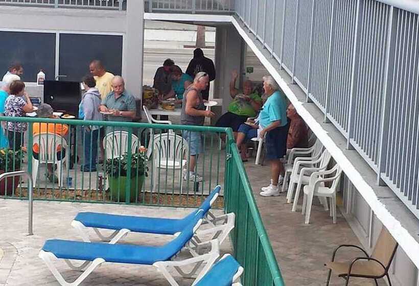 모텔 Admiral Motor Inn