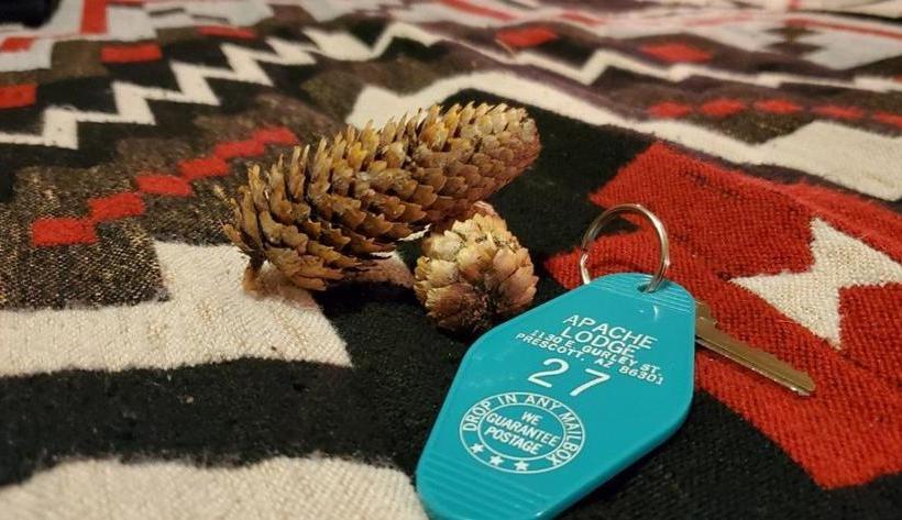 فندق على الطريق Apache Lodge