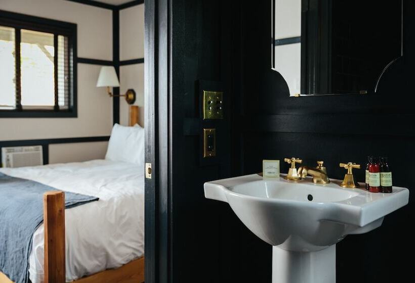 汽车旅馆  Brentwood