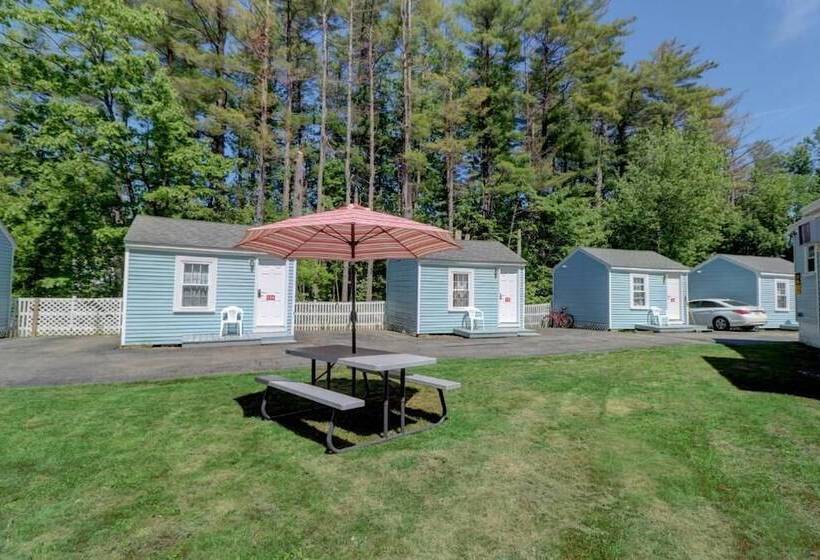 فندق على الطريق Brookside Inn & Cottages