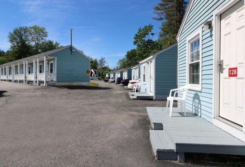 فندق على الطريق Brookside Inn & Cottages