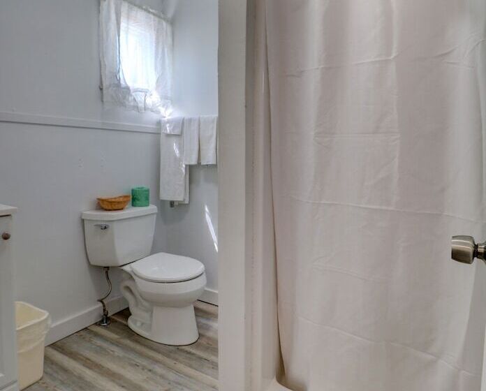 فندق على الطريق Brookside Inn & Cottages