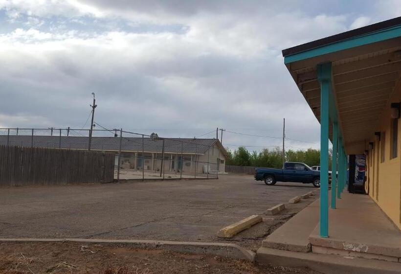 فندق على الطريق Choice Inn