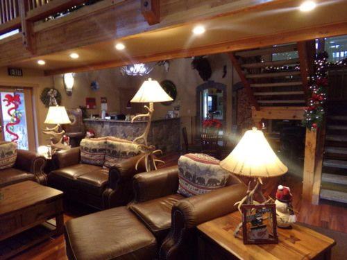 汽车旅馆  Cowlitz River Lodge